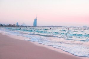 The Secret Beaches in Dubai Only Locals Know (That Aren’t Palm Jumeirah)